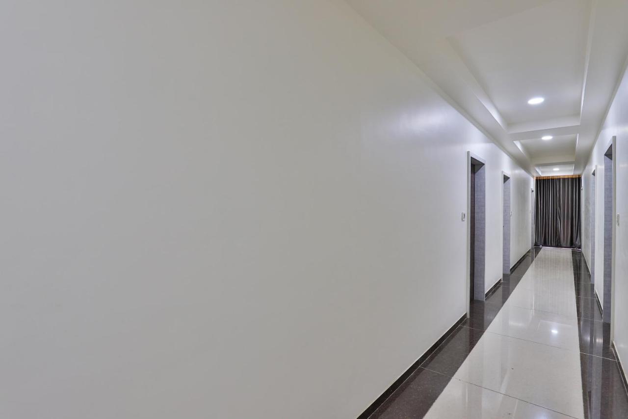 Oyo 23174 Hotel Parth Inn Dwārka Екстериор снимка
